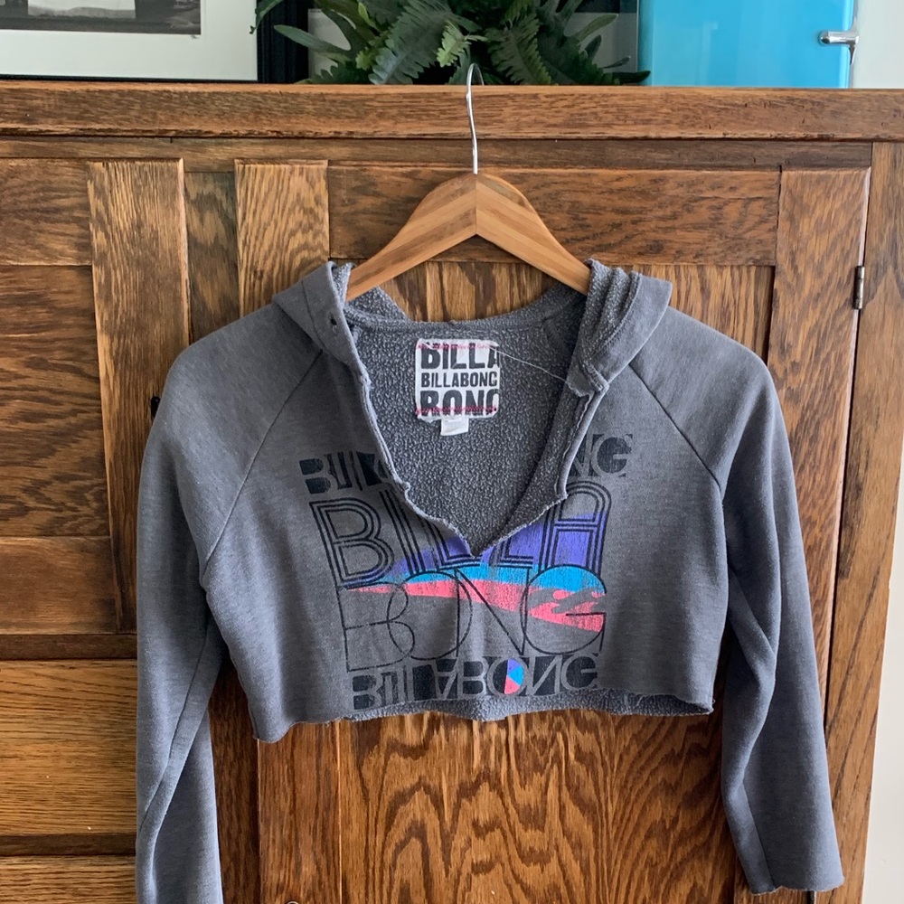 •{Billabong}• CROPPED HOODIE